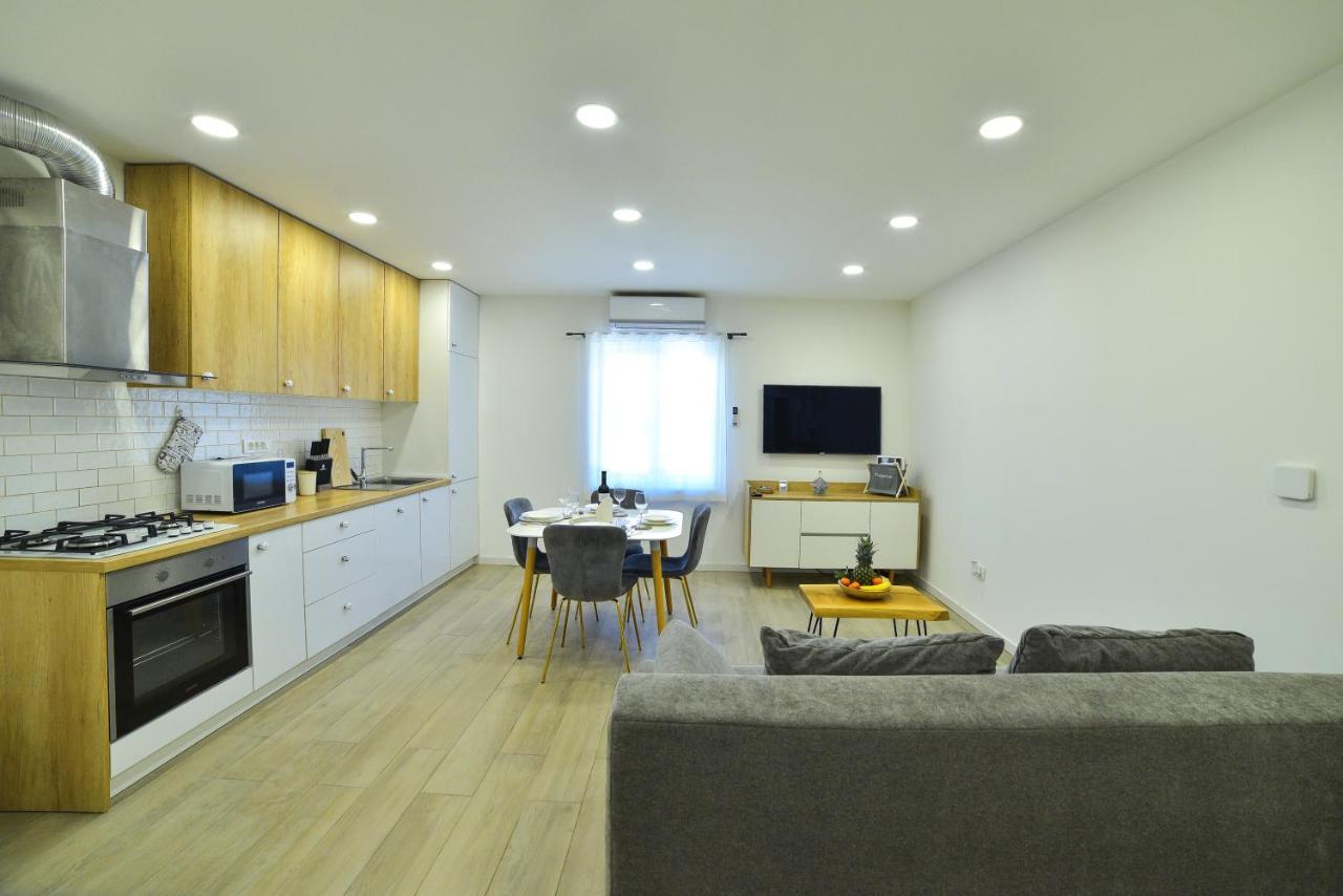 Apartment Maris Sinj Exterior photo