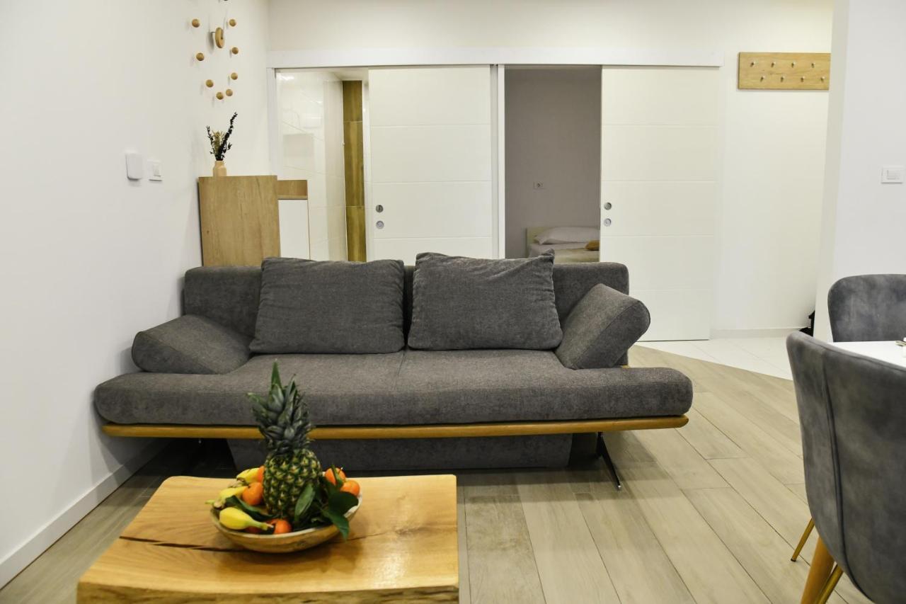 Apartment Maris Sinj Exterior photo